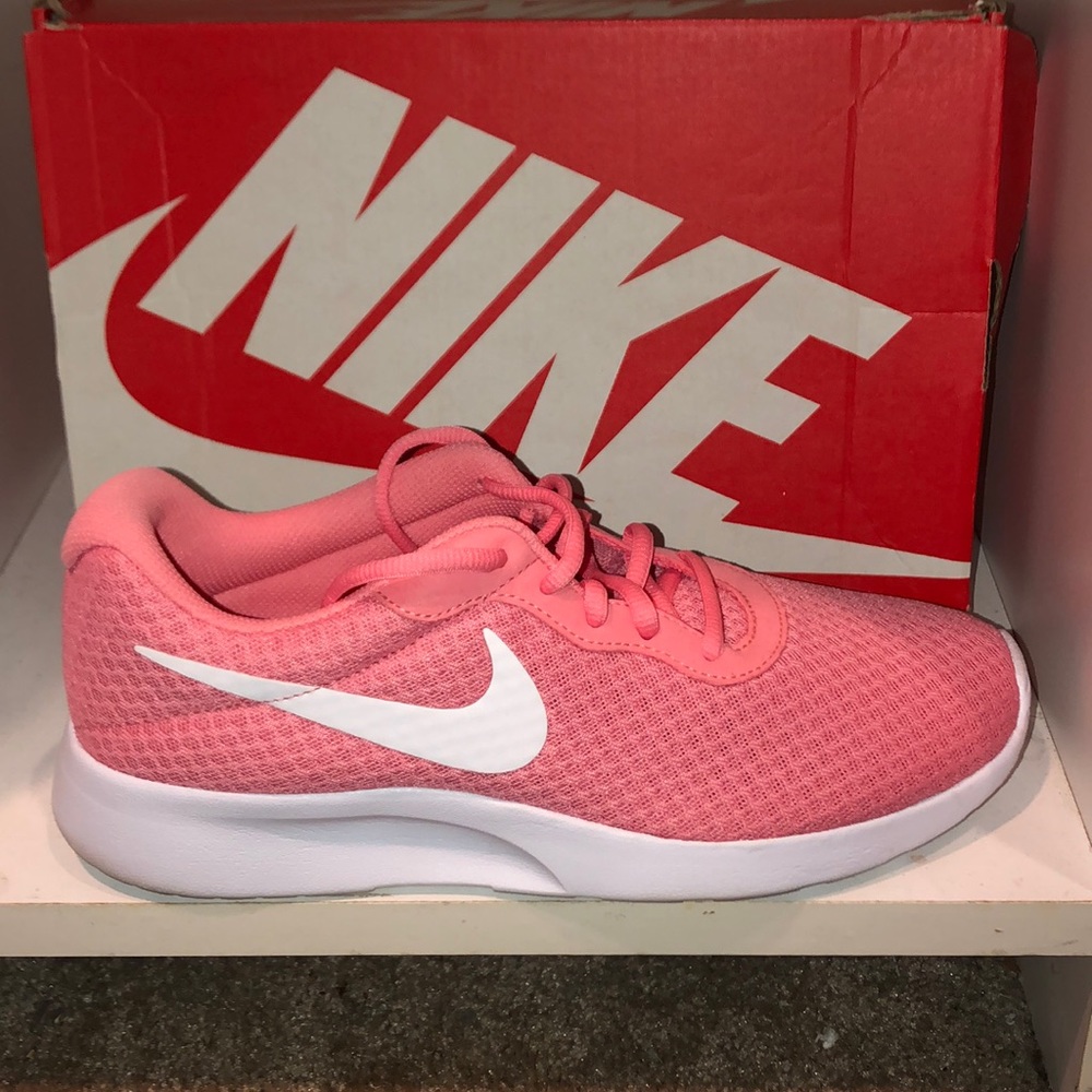 Women Nike Tanjun
